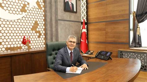 Vali Çelik: "Tek Millet, Tek Bayrak, Tek Vatan, Tek Devlet ilkeleri ve Türkiye Yüzyılı hedefleri doğrultusunda ilelebet yaşatmanın azim ve kararlığındayız"
